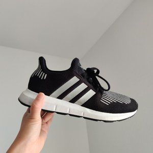 Adidas Swift Run